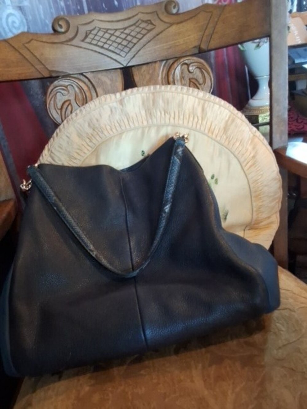 Coach Black Leather Shoulder Bag with Gold Hardware - Picture 2 of 5